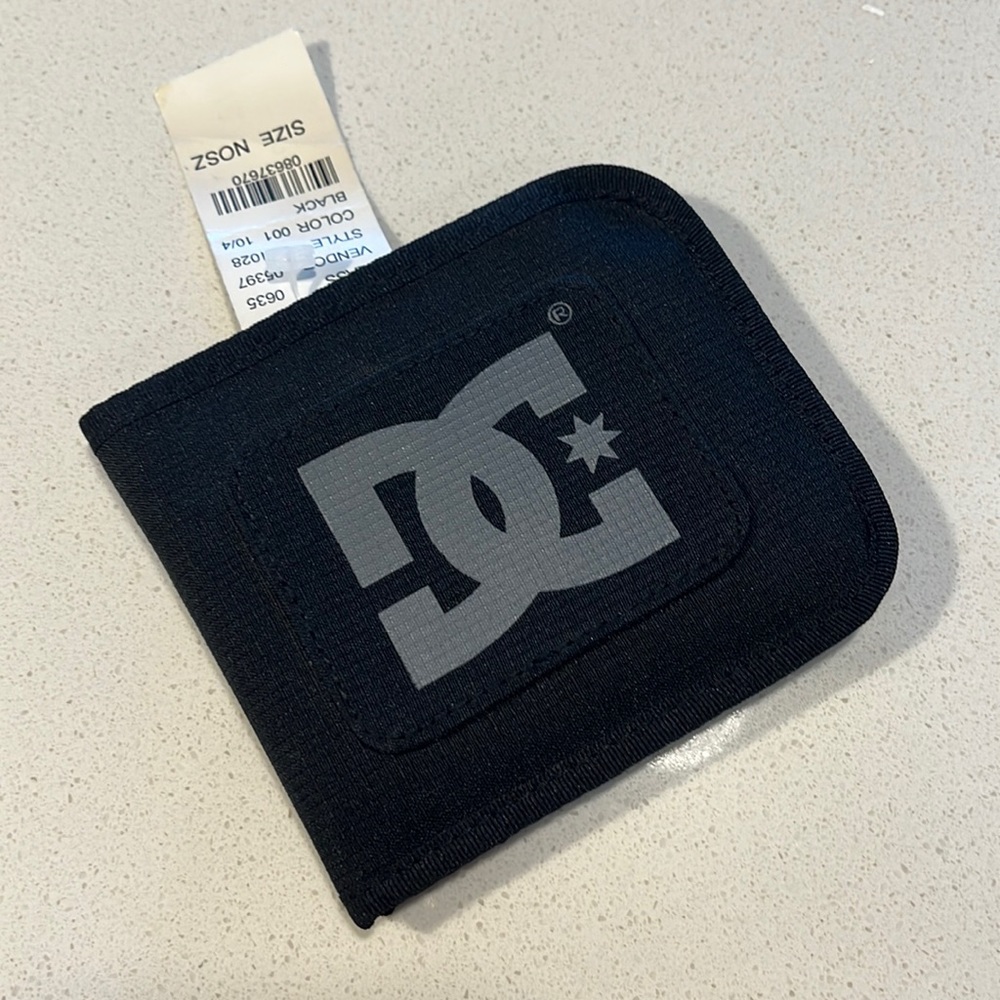 DC Shoes Black Rip Stop Vintage Velcro Wallet Brand New With Tags
